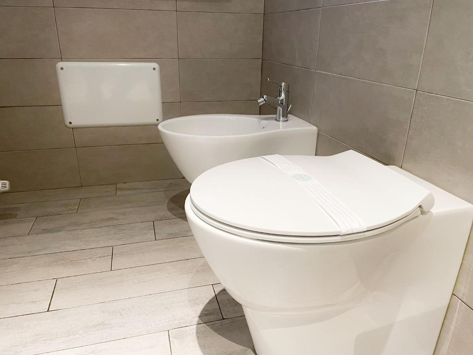 Alla Scaletta - Stanze Con Bagno Privato E Wifi A Pochi Passi Dal Duomo Mirandola Exterior photo